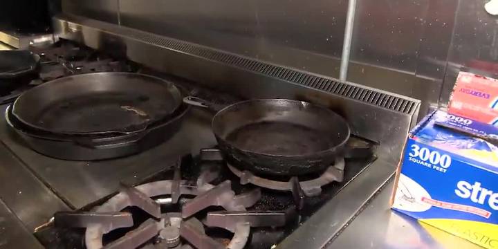 Staying safe while cooking Thanksgiving dinner