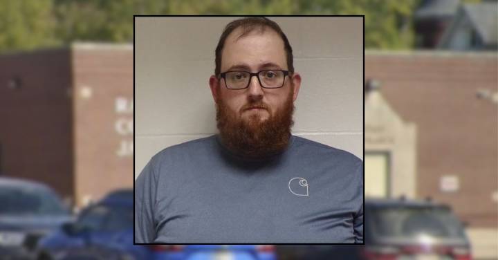 Man set fire to house so he could use insurance money to pay off credit cards: Police