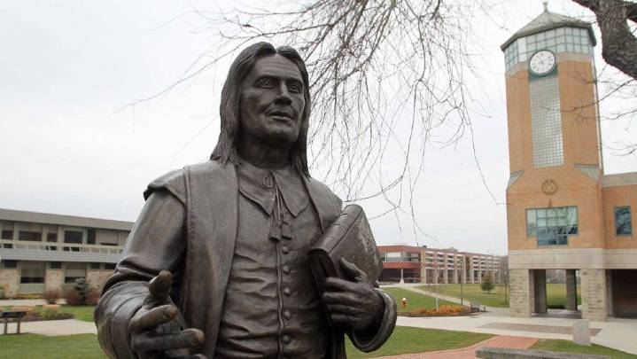 Roger Williams University student dies in motorcycle crash