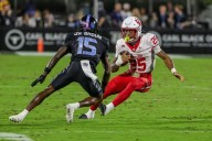 Deadspin | Strong defensive effort leads Houston to tight win over UCF