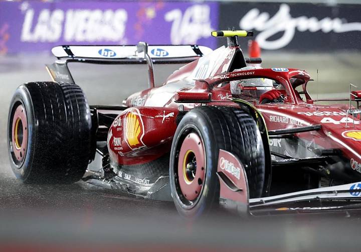 Lewis Hamilton toca fondo