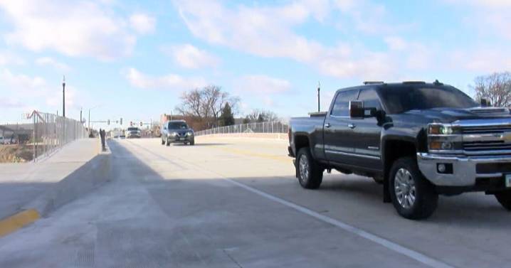 Waverly celebrates Bremer Ave bridge reopening after year