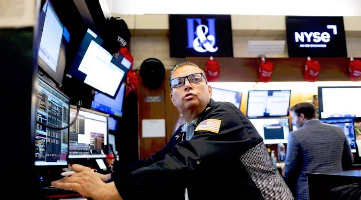 Wall Street rebota ante cierre del gobierno de EU