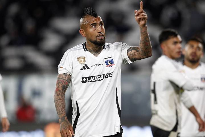 VIDEO. Arturo Vidal responde con todo a director de Blanco y Negro que criticó al plantel: “Que vaya y lo diga en el camarín”