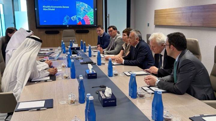 Cornejo proyectó vínculos comerciales con el grupo industrial más grande de Emiratos Árabes