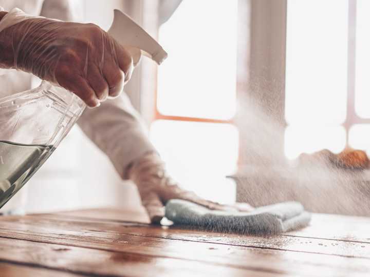 La ANMAT prohibió el uso y la venta de una marca de limpiadores y desengrasantes