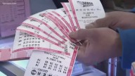 Se compró un boleto ganador de lotería con un valor de 5 millones de dólares