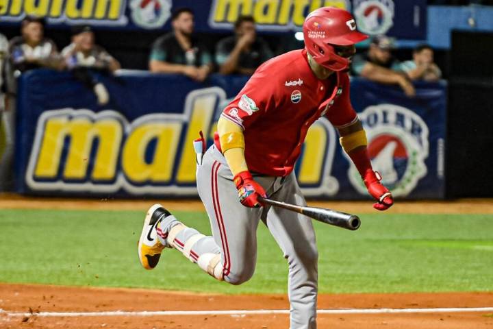 Danry Vásquez rubrica una buena noche y sigue aumentando su average