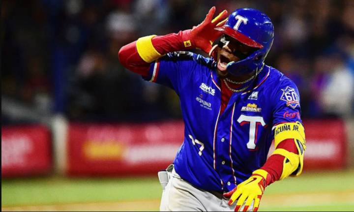 Ronald Acuña Jr. ya tiene el permiso de Atlanta para reaparecer con los Tiburones, avisan desde La Sabana