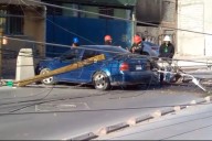 Choca, derriba poste y provoca apagón tras incendio en bulevar Zaragoza