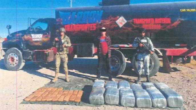 Cae a conductor de pipa; iba cargado con goma de opio en Samalayuca