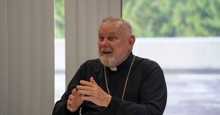 Arzobispo de Miami presenta renuncia al Papa, su futuro depende de la decisión del Vaticano