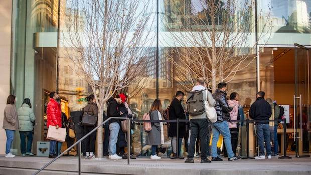 'Tis the season for holiday shopping. But are Canadian products on the list?