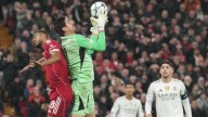 Courtois evita goleada del Real Madrid en derrota ante Liverpool por la Champions League
