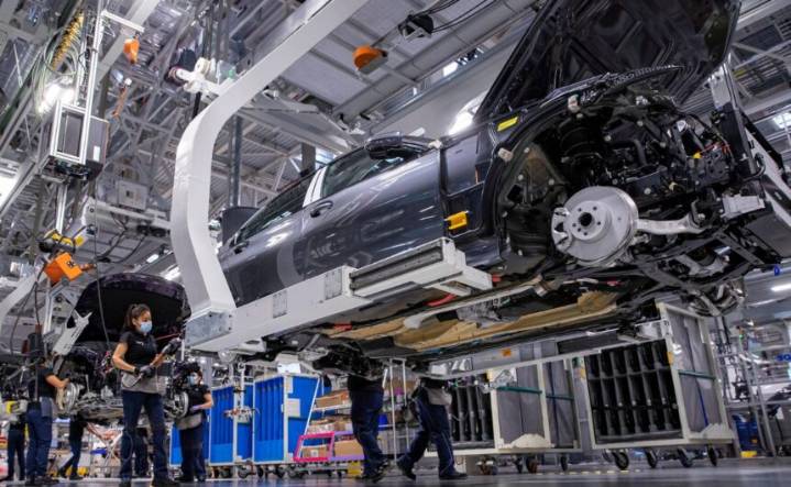 México buscará ajuste a aranceles de vehículos pesados fabricados con autopartes de EE.UU.