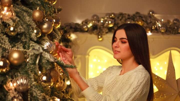 Ritual de abundancia con tu árbol de Navidad, así puedes usarlo para atraer tus deseos
