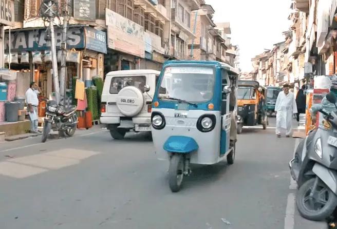 Authorities declare MA Road, Residency Road as ‘No e-Rickshaw Zones’ till further orders