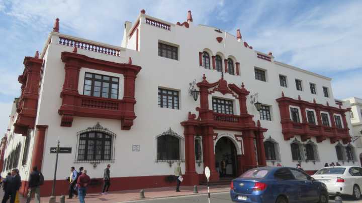 Corte de La Serena ordena a Unimarc pagar $10 millones a clienta que cayó en escalera mecánica en Ovalle