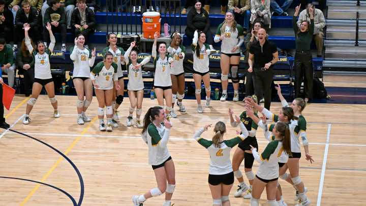 Flat Rock star unleashes new weapon during state