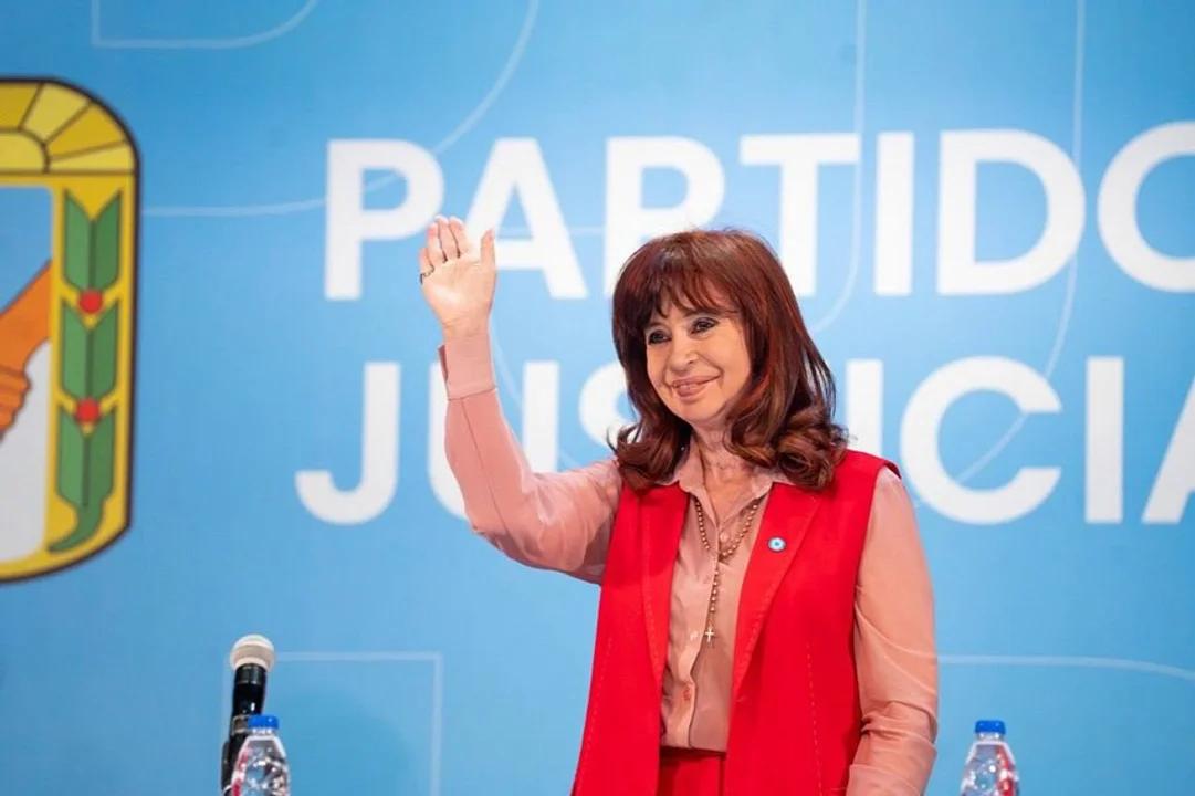 Cristina Kirchner apuntó contra Kicillof: “El desdoblamiento fue un error político”