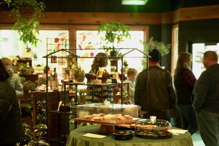 6 Neighborhoods and Towns Offering Deals for Small Business Saturday