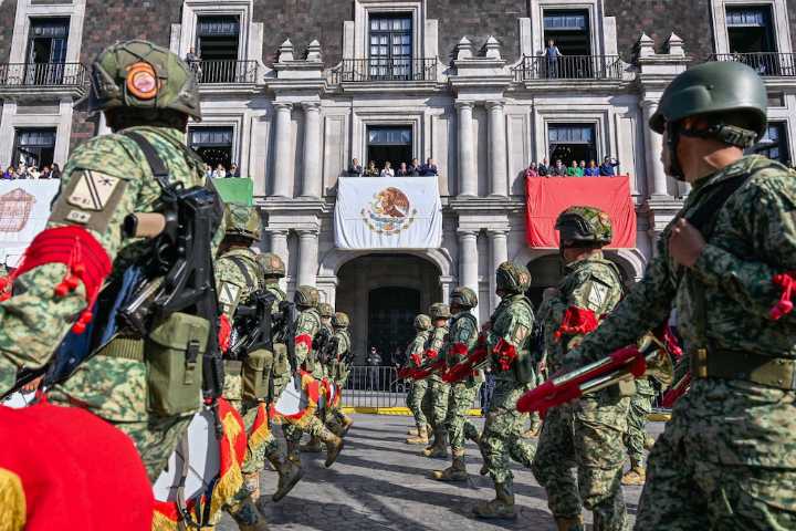 Vuelve desfile por el Aniversario de la Revolución Mexicana al Edomex
