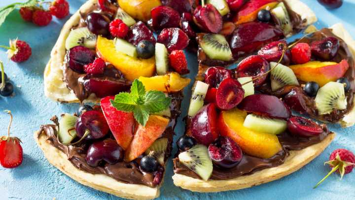 Give Dessert Pizza Sweet And Smoky Notes With This Cooking Trick