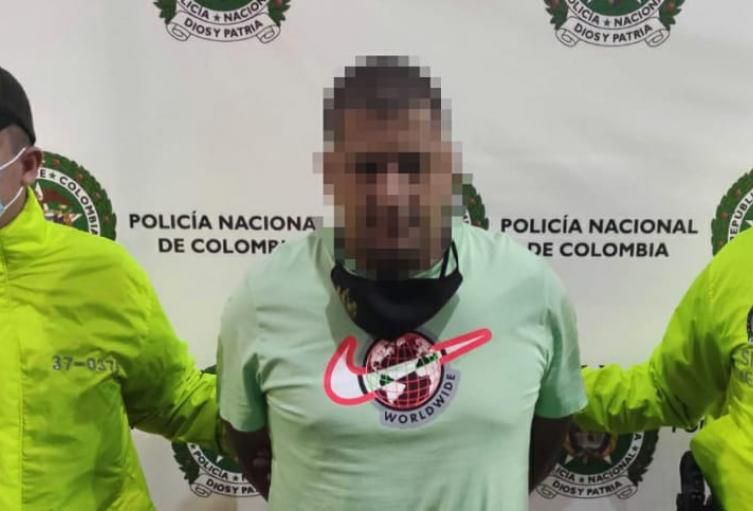 Mataron a alias Piña de 11 balazos dentro de un restaurante