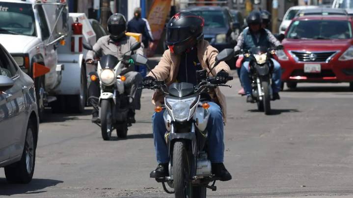 Exigen regular cierres de calles tras muerte de motociclista por soga de lona en San Pedro Cholula