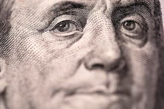 El dólar en Colombia baja y se acerca a los COP 3.700 este miércoles