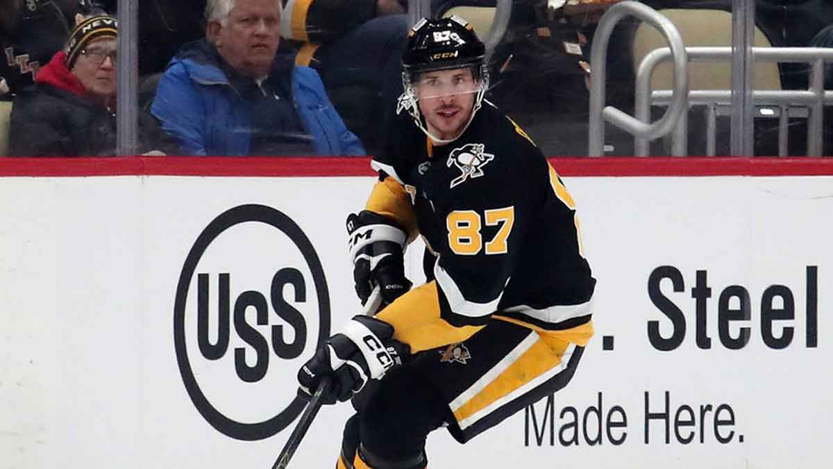 Penguins’ Sidney Crosby joins Dave Andreychuk on all-time list with goal vs. Blue Jackets