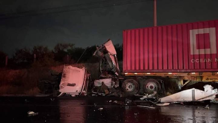 Choque entre tráileres deja un muerto en Pesquería, Nuevo León