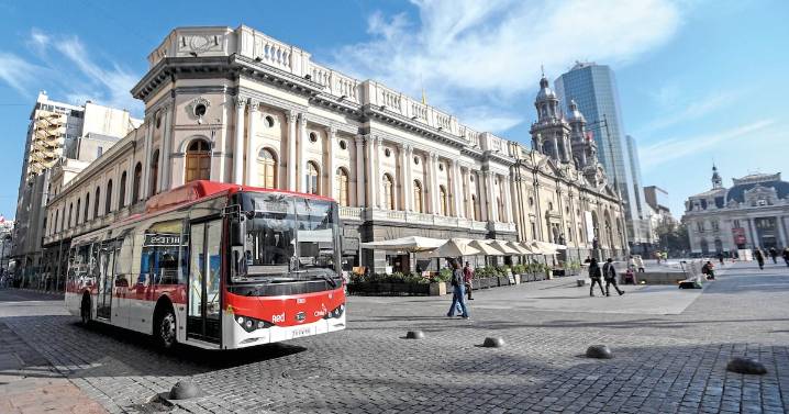 Electromovilidad en el transporte público nacional: MTT cifra aumento del 350% desde 2022 a la fecha