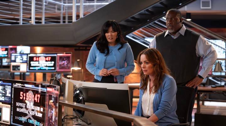 ‘9-1-1’: Does Hen’s Health Crisis Mean Another Change for the 118?