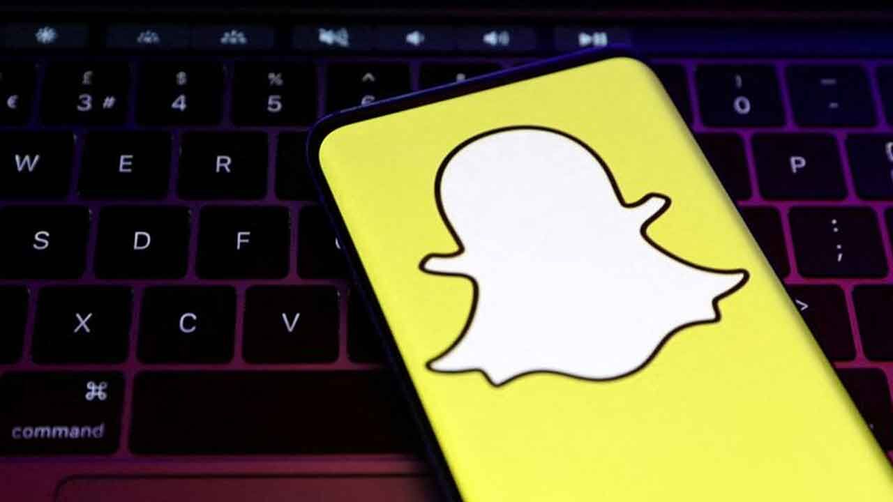 Snapchat Bets Big on AI: $400 Million Deal with Perplexity to Redefine Chat Experience by 2026