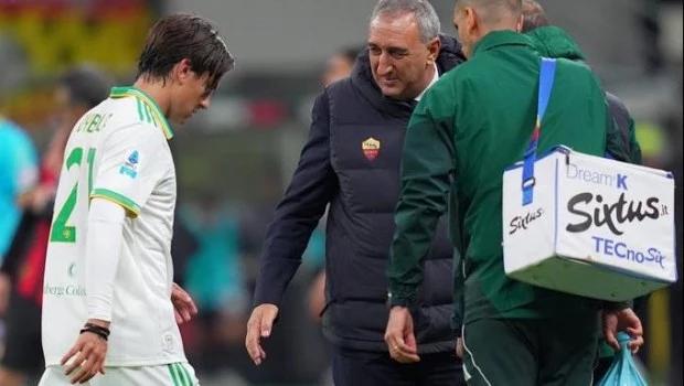 Dybala sufrió un desgarro y estará tres semanas fuera de las canchas