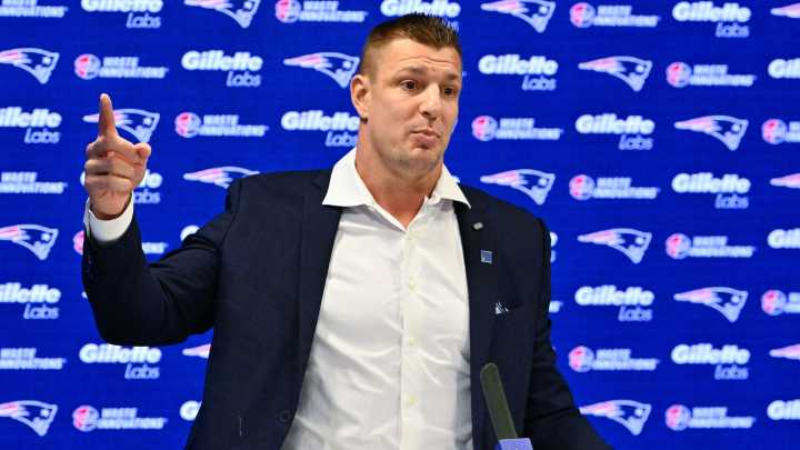 Rob Gronkowski Explains Decision To Sign One-Day Contract With Patriots