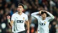 Una chilena de Hugo Duro deja los tres puntos del derbi valenciano en Mestalla