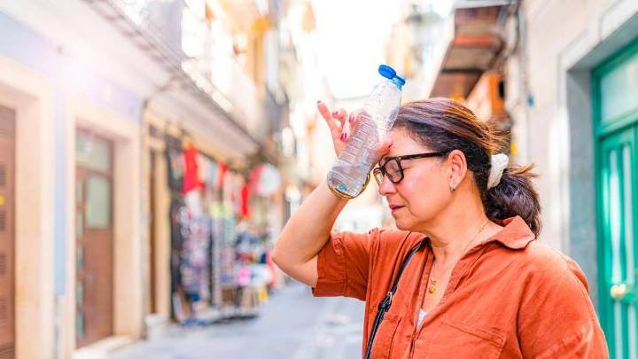 El calor extremo acelera el envejecimiento: esto dice la ciencia sobre los efectos del cambio climático en el cuerpo