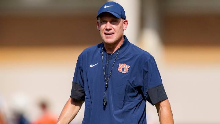 DJ Durkin downplays question about his Auburn future: ‘We’re trying to go 1