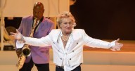 Rock n' roll icon Rod Stewart coming back to Cleveland in 2026