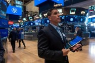 Modera Nasdaq pérdidas al cierre y cae 0.4%