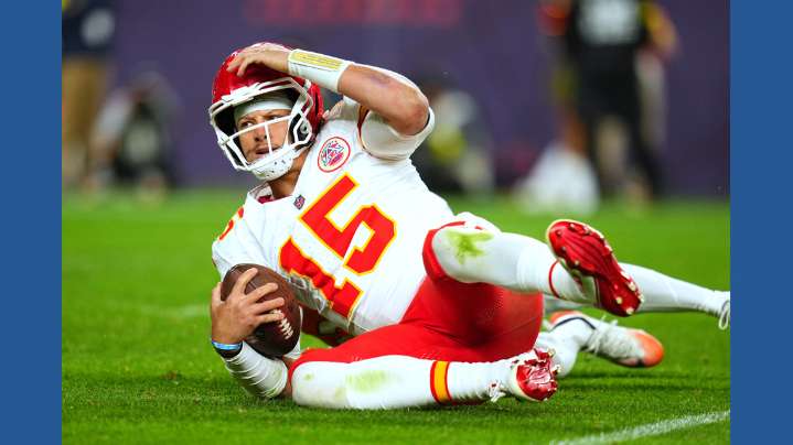 Forget winning the AFC West. Mahomes and Chiefs in danger of missing playoffs after loss to Broncos