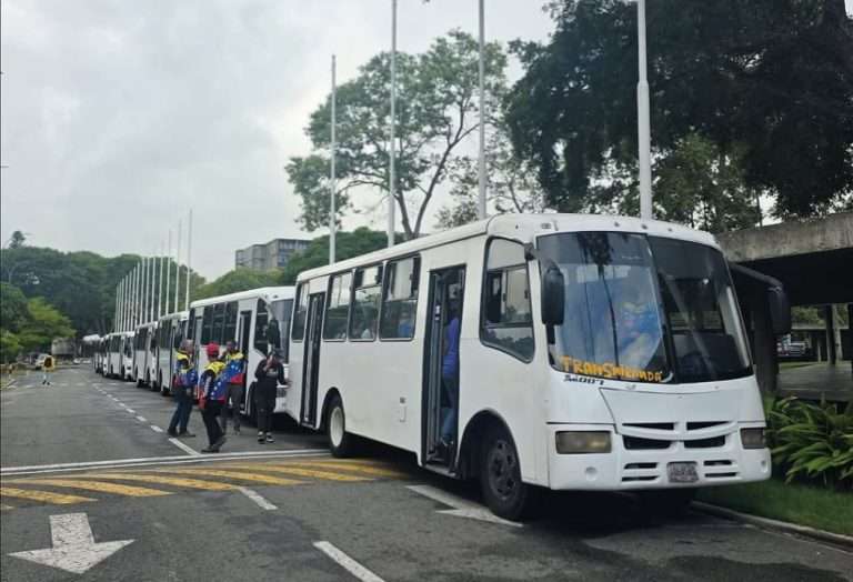 Reactivan rutas de transporte extraurbanas para los estudiantes de la UCV