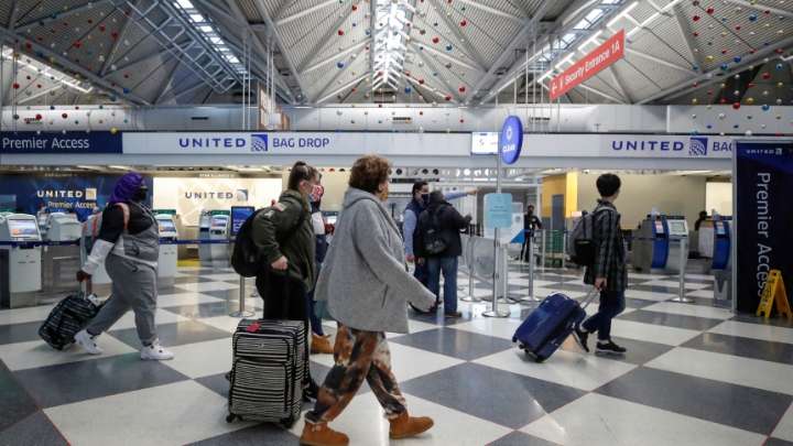 Tráfico aéreo cae 10% en aeropuertos de Estados Unidos por el cierre de Gobierno más largo de la historia