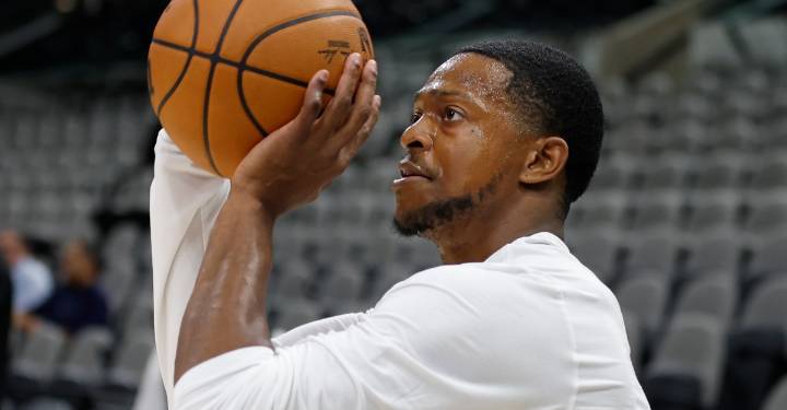 How the Spurs should handle De’Aaron Fox’s return