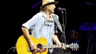 Todd Snider Has Walking Pneumonia, Health Status 'Complicated'