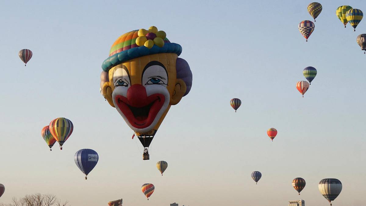 Festival del Globo llena de color el cielo de León, México