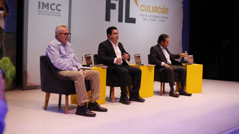 Asiste gobernador Rocha Moya a la FIL Culiacán 2025 en su segundo día de actividades