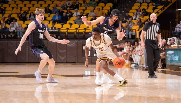 Walker, Harris Lead Wyoming to 4-0 Start With Win Over Portland